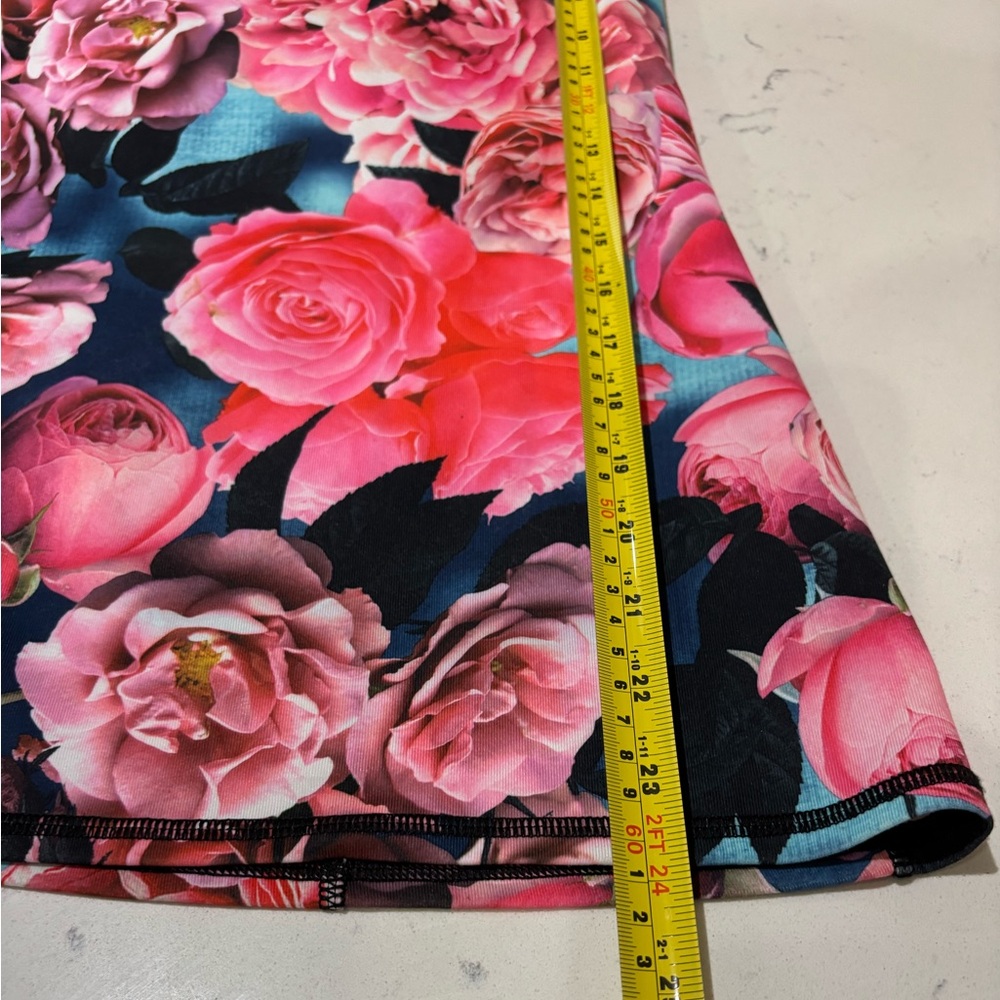Lululemon dancing warrior rose floral tank 4 - Picture 5 of 5